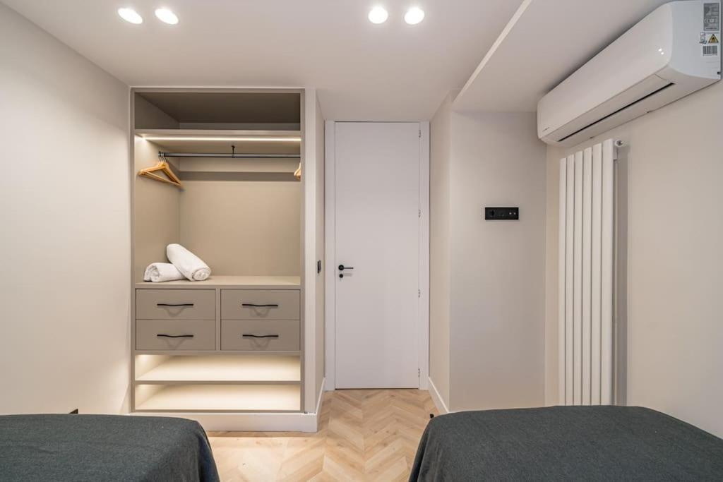 Ferienwohnung Puerta Del Sol 3Br 3Bh Madrid Exterior foto