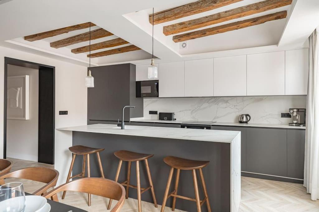 Ferienwohnung Puerta Del Sol 3Br 3Bh Madrid Exterior foto